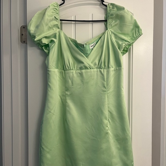 Green Ruched Bodycon Mini Dress - Picture 2 of 2